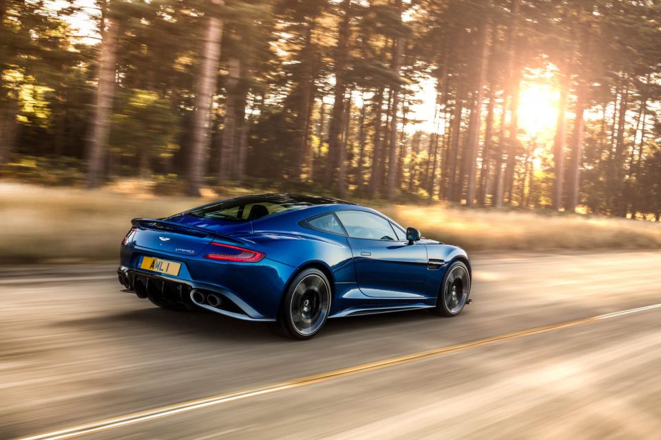 Photo 3/4 arrière Aston Martin Vanquish S (2017)