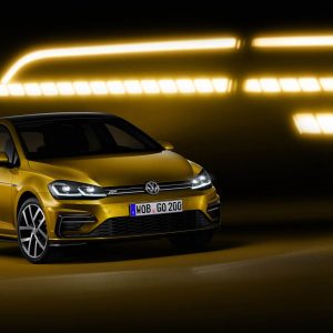 Photo 3/4 avant Volkswagen Golf VII restylée (2017)