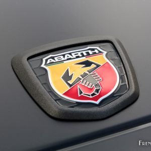 Photo sigle coffre Abarth 124 Spider (2016)