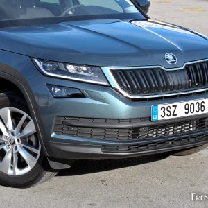 Photo bouclier avant et capot Skoda Kodiaq SUV (2016)