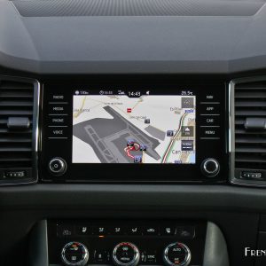 Photo écran tactile navigation GPS Skoda Kodiaq SUV (2016)