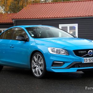 Photo 3/4 avant Volvo S60 Polestar (2016)