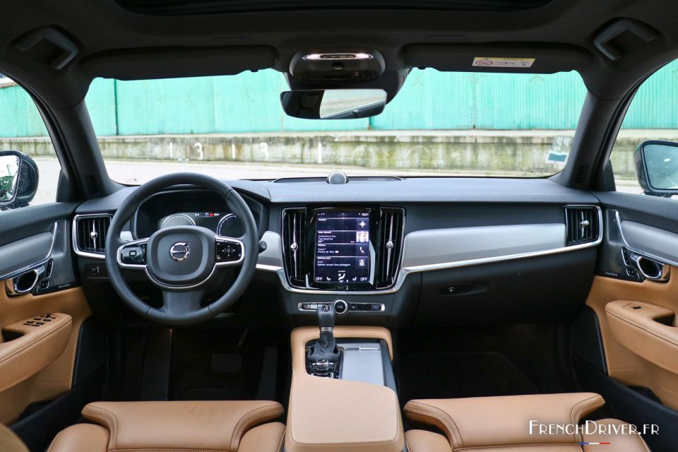 Photo planche de bord Volvo V90 T6 (2016)