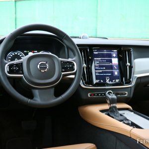 Photo volant cuir Volvo V90 T6 (2016)