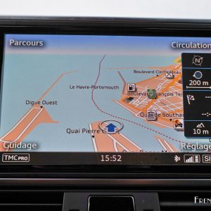 Photo écran navigation GPS Audi A6 Avant Competition (2016)