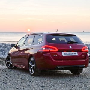 Photo 3/4 arrière Peugeot 308 SW GT BlueHDi 180 (2016)