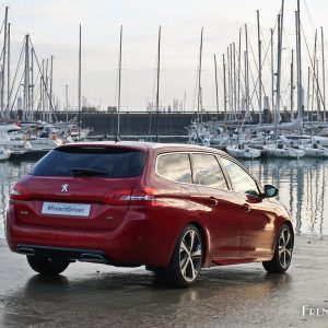 Photo 3/4 arrière Peugeot 308 SW GT BlueHDi 180 (2016)