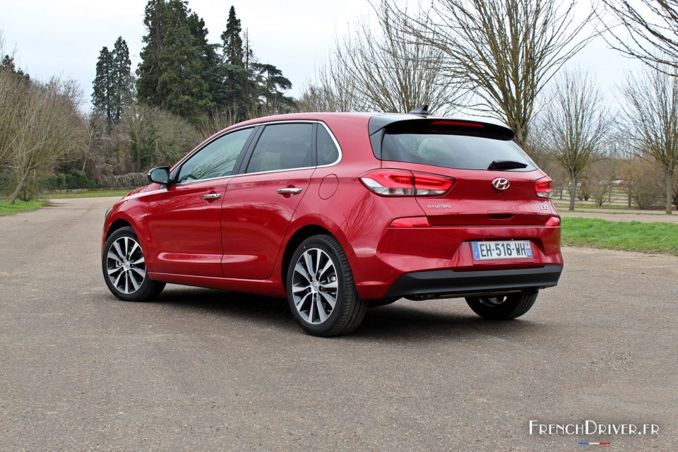 Photo 3/4 arrière Hyundai i30 III (2017)