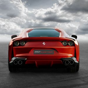 Photo face arrière Ferrari 812 Superfast (2017)