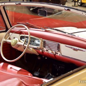 Photo Peugeot 403 Cabriolet 1960 – Salon Rétromobile Paris 2017