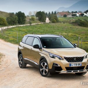 Photo essai SUV Peugeot 5008 II (2017)