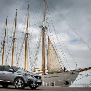 Photo 3/4 avant nouvelle Peugeot 5008 GT II (2017)