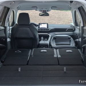 Photo coffre sièges rabattus Peugeot 5008 II (2017)