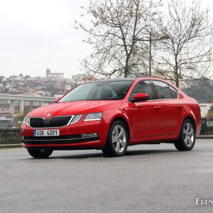 Photo 3/4 avant Škoda Octavia Berline restylée (2017)