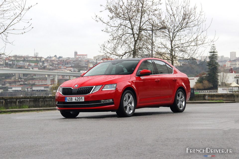 Photo 3/4 avant Škoda Octavia Berline restylée (2017)