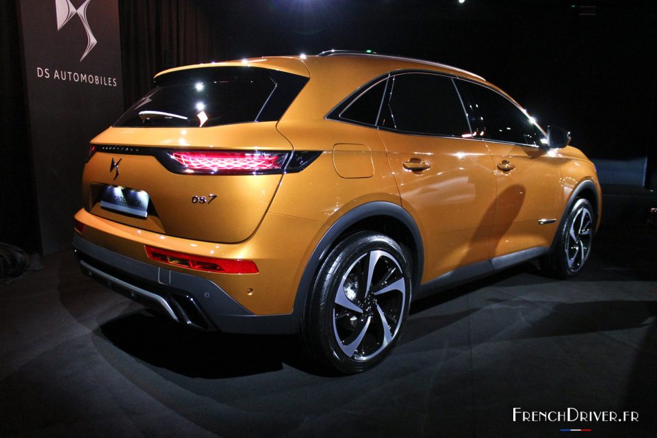 Photo 3/4 arrière DS 7 Crossback - Présentation à Paris (Fév