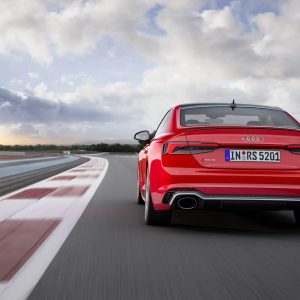 Photo face arrière dynamique nouvelle Audi RS 5 (2017)