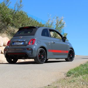 Photo 3/4 arrière Abarth 695 XSR Yamaha Limited Edition (2017)