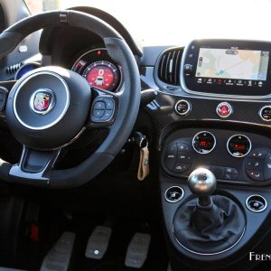 Photo volant cuir Abarth 695 XSR Yamaha Limited Edition (2017)