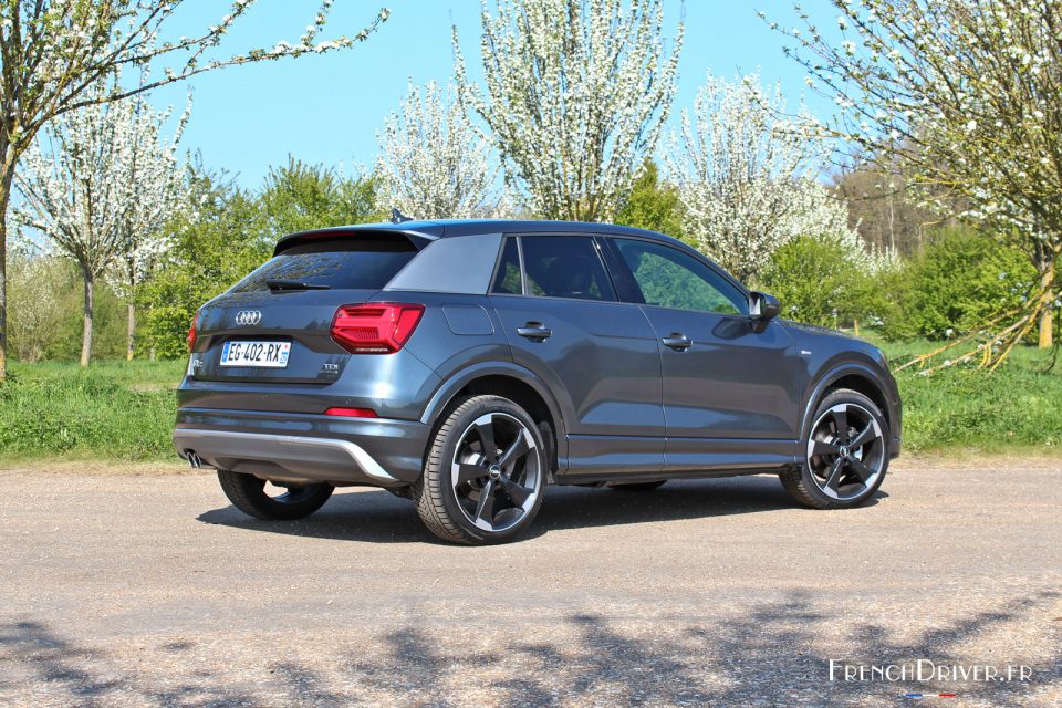 Photo 3/4 arrière Audi Q2 TDI 190 S Line (2017)