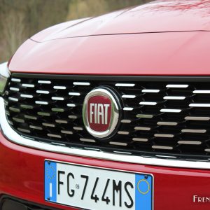 Photo essai calandre chromée Fiat Tipo 5 portes DCT (2017)