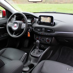 Photo essai intérieur cuir Fiat Tipo 5 portes DCT (2017)