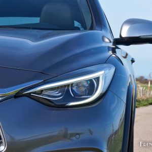 Photo phare avant LED Infiniti QX30 (2017)