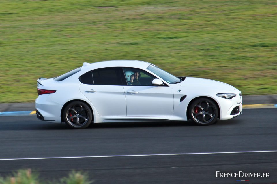 Photo Alfa Romeo Giulia Quadrifoglio - Exclusive Drive 2017 - Le