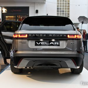 Photo face arrière Range Rover Velar – Paris (2017)