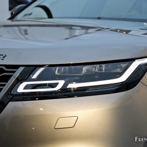 Photo phare avant Range Rover Velar – Paris (2017)