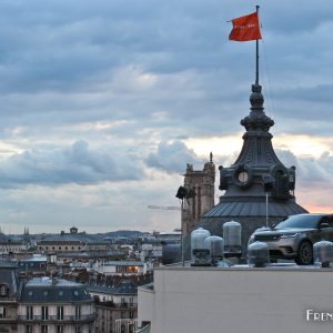 Photo présentation Range Rover Velar – BHV Marais Paris (2017)