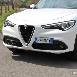 Photo bouclier avant Alfa Romeo Stelvio (2017)