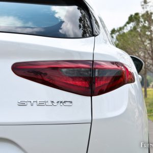 Photo feu arrière LED Alfa Romeo Stelvio (2017)