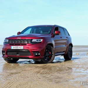 Photo 3/4 avant Jeep Grand Cherokee SRT (2017)