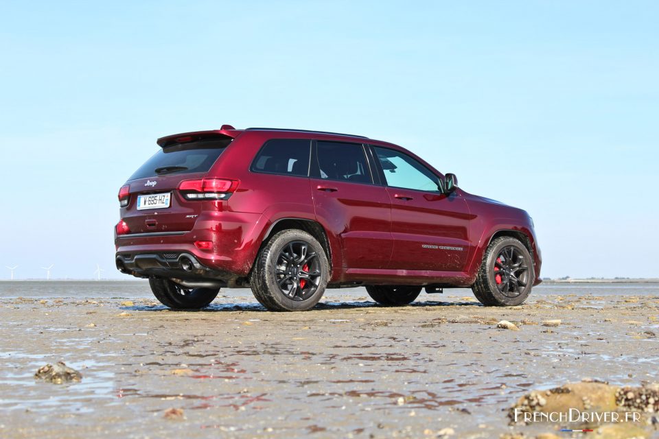 Photo 3/4 arrière Jeep Grand Cherokee SRT (2017)