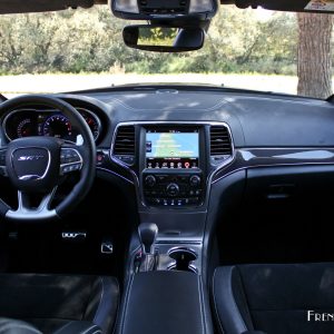 Photo tableau de bord Jeep Grand Cherokee SRT (2017)