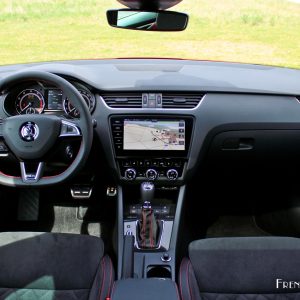 Photo tableau de bord Skoda Octavia RS (2017)