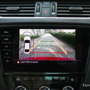 Photo caméra de recul écran tactile Skoda Octavia RS (2017)