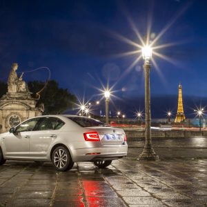 Photo 3/4 arrière Škoda Octavia restylée à Paris (2017)