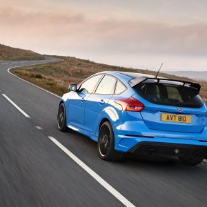 Photo 3/4 arrière route Ford Focus RS Pack Performance (2017)