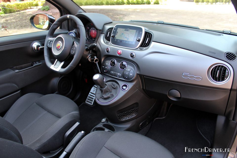 Photo intérieur Abarth 595 Pista (2017)