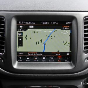 Photo navigation GPS écran tactile Jeep Compass Trailhawk (2017