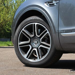 Photo jante alliage 21 Seven Twin-Spoke Bentley Bentayga (2017)