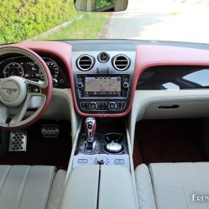 Photo tableau de bord Bentley Bentayga (2017)