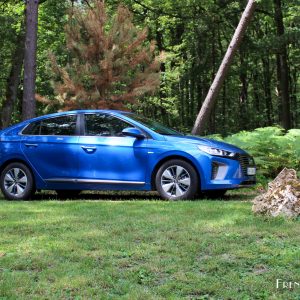 Photo 3/4 avant Hyundai Ioniq Plug-in Executive (2017)