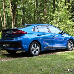 Photo 3/4 arrière Hyundai Ioniq Plug-in Executive (2017)