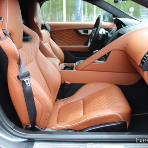 Photo sièges avant cuir Jaguar F-Type SVR (2017)