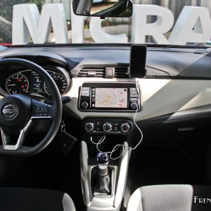 Photo tableau de bord Nissan Micra V (2017)