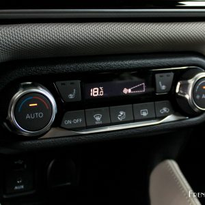 Photo climatisation automatique Nissan Micra V (2017)