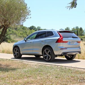 Photo 3/4 arrière Volvo XC60 R-Design (2017)